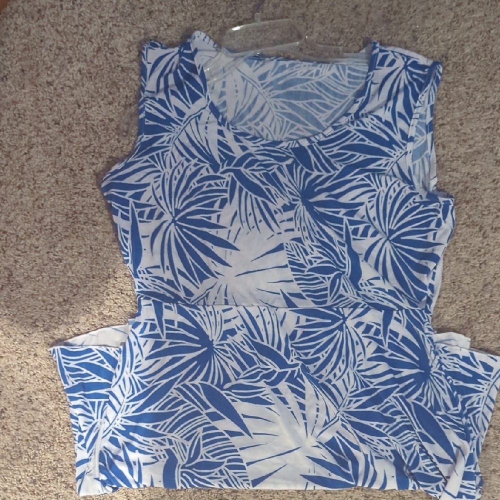 Blue and White Leaf Print Sleeveless Dress - Picture 4 of 5
